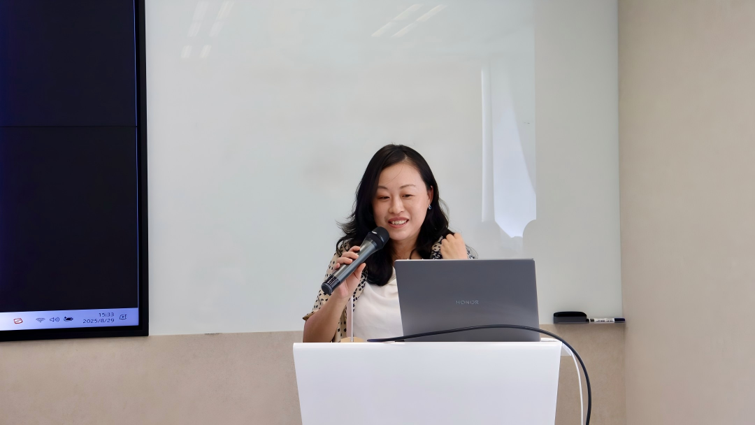 左券合伙人杨薇为江财校友会法学培优班（上海班）授课